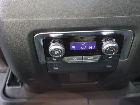 New 2026 GMC Yukon XL AT4 w/ AT4 Premium Package image 33