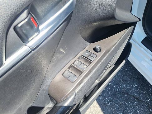 Used 2023 Toyota Camry SE FWD image 10