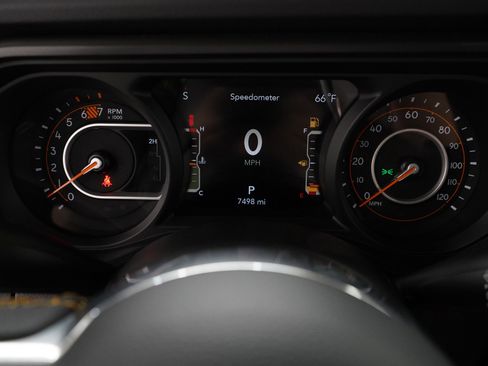 Used 2024 Jeep Wrangler Sahara image 26