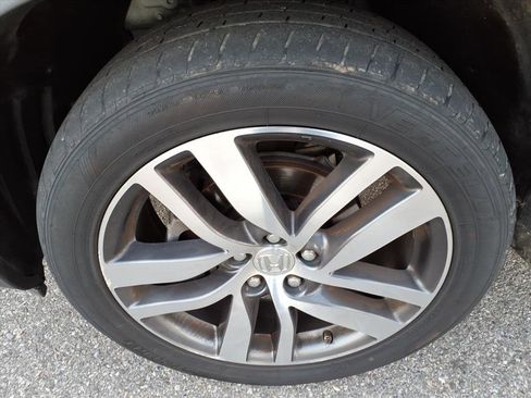 Used 2016 Honda Pilot Touring image 11