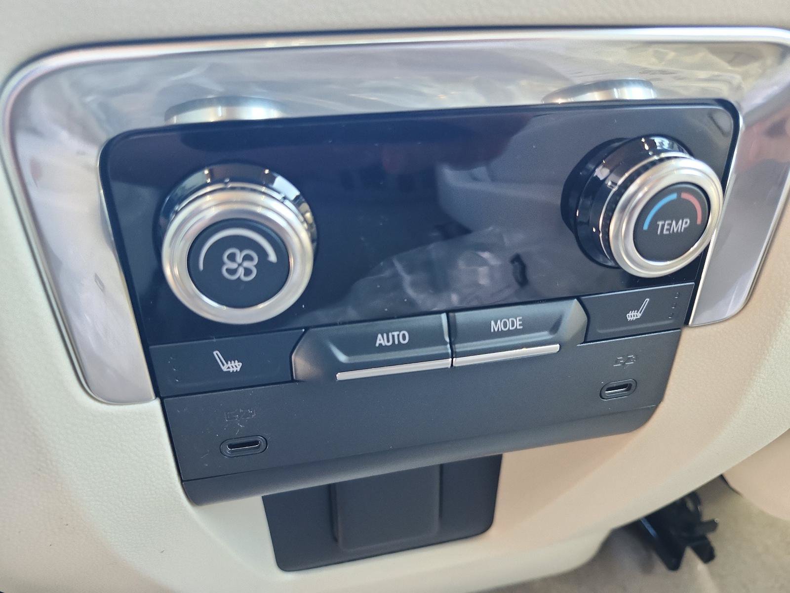 New 2027 GMC Yukon Denali w/ Sun & Power Step Package AWD/4WD image 10