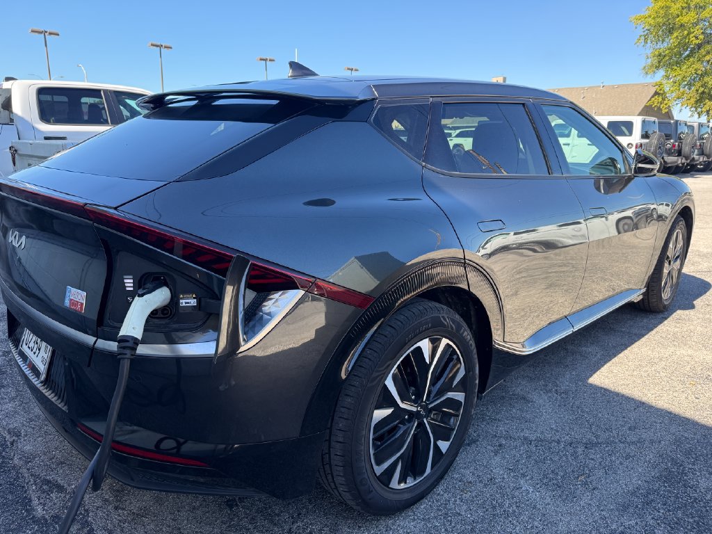 Used 2024 Kia EV6 Wind RWD image 6