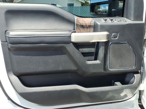 Used 2019 Ford F250 Lariat w/ Lariat Value Package AWD/4WD image 20
