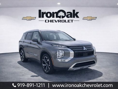 Used 2024 Mitsubishi Outlander SE AWD/4WD image 1
