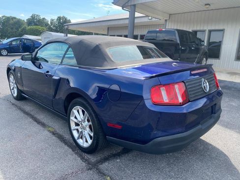 Used 2010 Ford Mustang Convertible RWD image 6