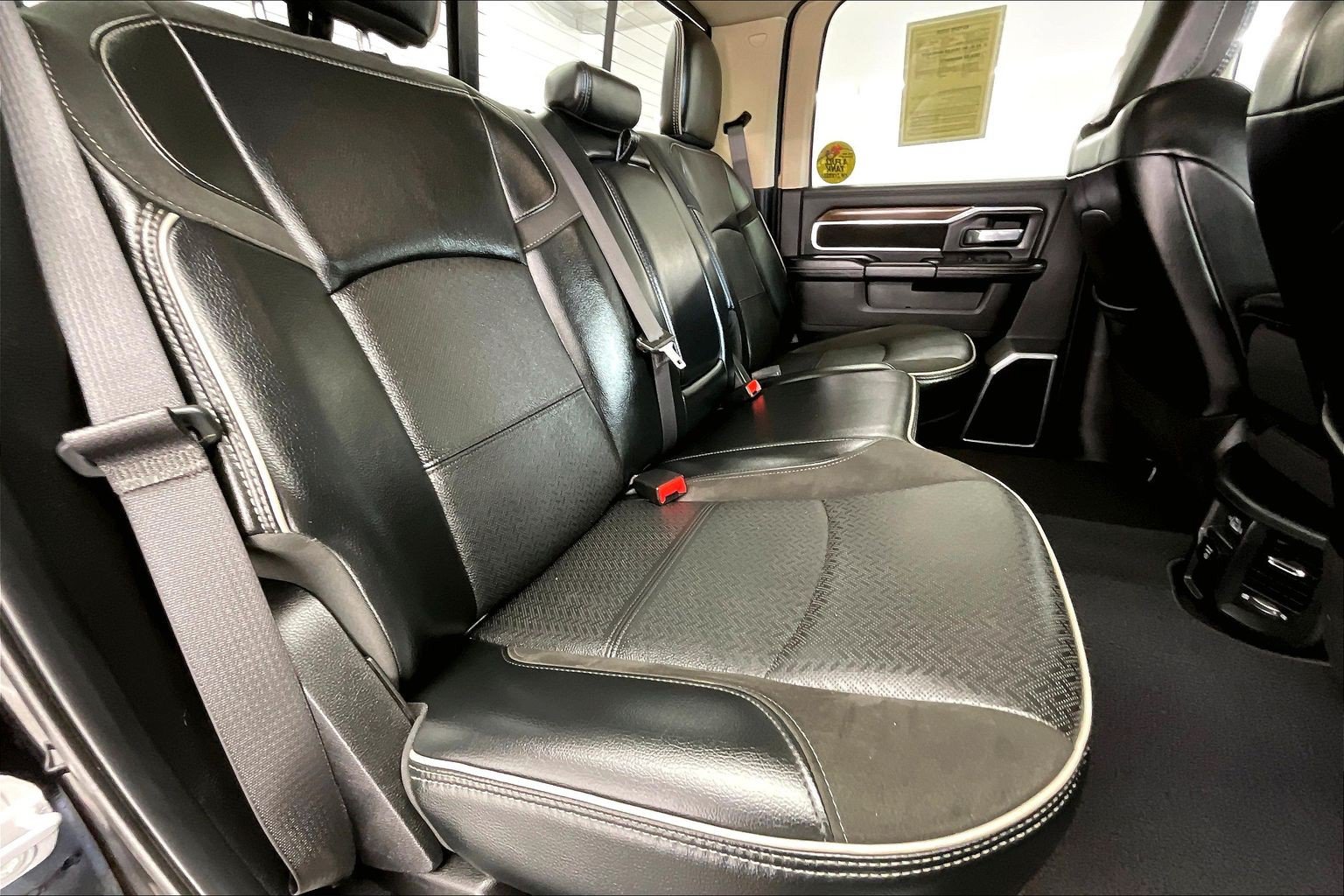 Used 2022 RAM 2500 Laramie AWD/4WD image 18