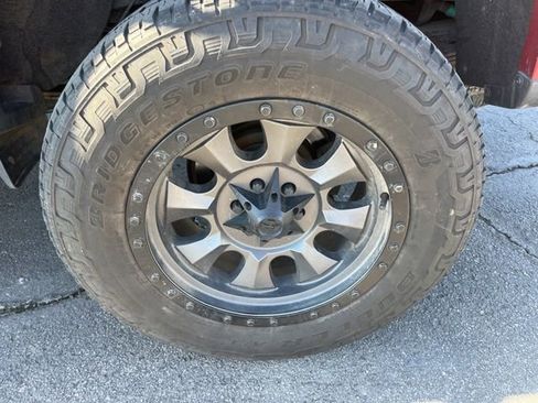 Used 2018 Chevrolet Colorado Z71 image 3