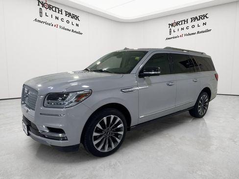 Used 2019 Lincoln Navigator L Select RWD image 1