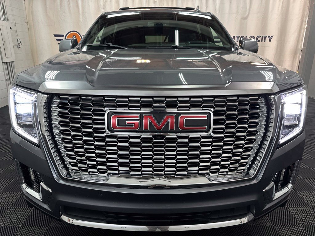 Used 2022 GMC Yukon XL Denali w/ Max Trailering Package AWD/4WD image 3