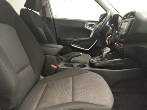 Used 2020 Kia Soul LX FWD image 21
