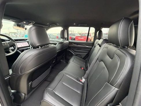 New 2026 Jeep Grand Cherokee Limited image 13