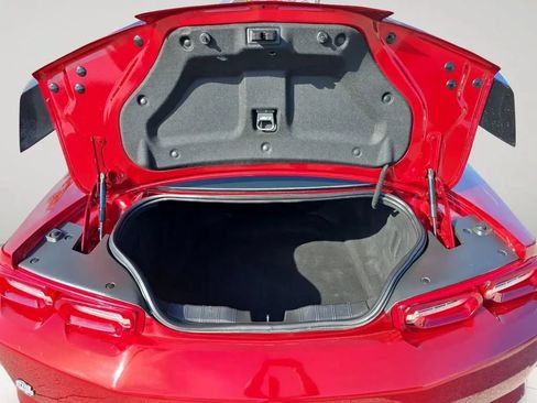 Used 2022 Chevrolet Camaro LT RWD image 21