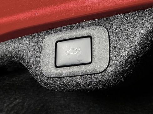 Used 2025 Lexus ES 300h w/ Premium Package image 33