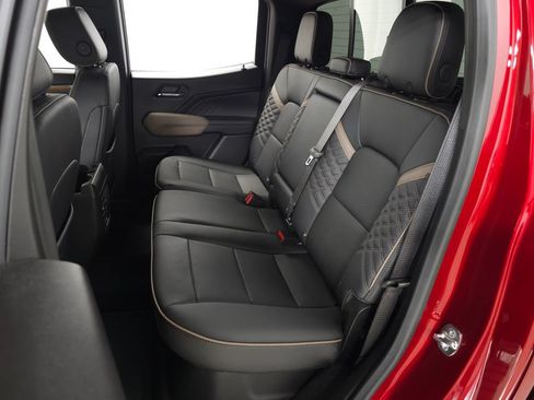 Used 2025 GMC Canyon Denali AWD/4WD image 36