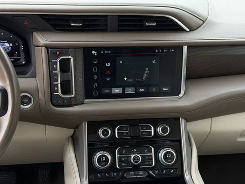 Used 2023 GMC Yukon Denali w/ Max Trailering Package AWD/4WD image 16