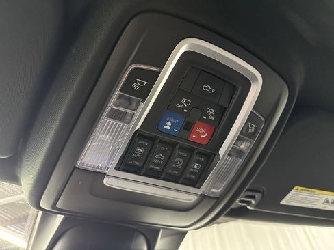 Used 2020 RAM 1500 Limited w/ Black Appearance Package AWD/4WD image 30