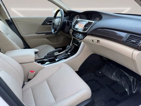 Used 2017 Honda Accord EX-L image 21