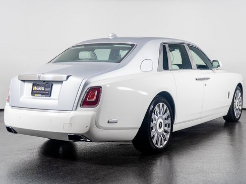 Used 2019 Rolls-Royce Phantom Sedan image 10