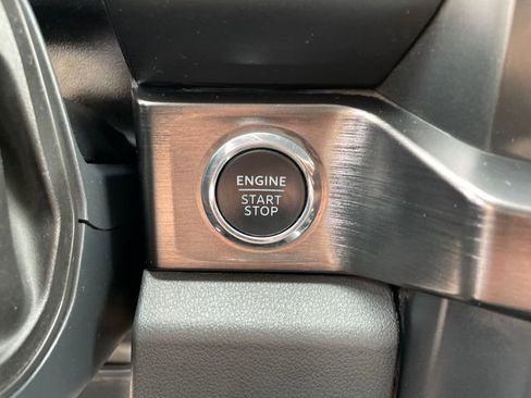 Used 2023 Ford F350 Lariat image 36