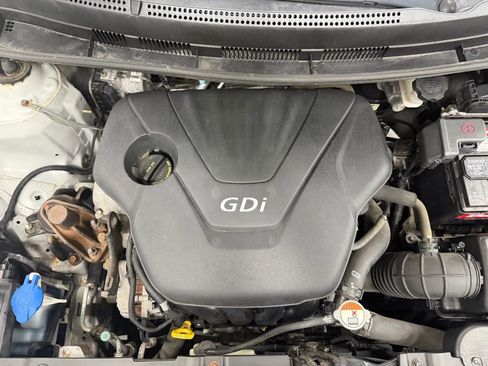 Used 2014 Hyundai Accent GS FWD image 11