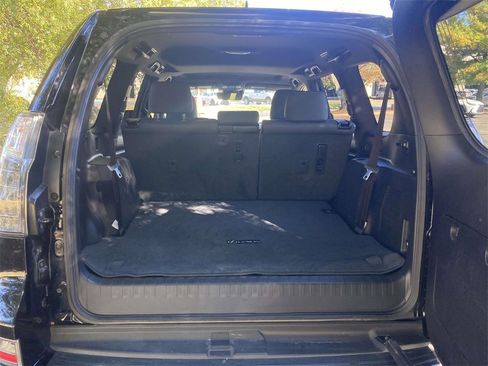 Used 2020 Lexus GX 460 Premium image 8