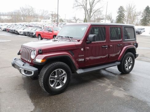 Used 2021 Jeep Wrangler Unlimited Sahara image 9