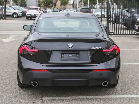 Used 2025 BMW 230i Coupe w/ Premium Package RWD image 9