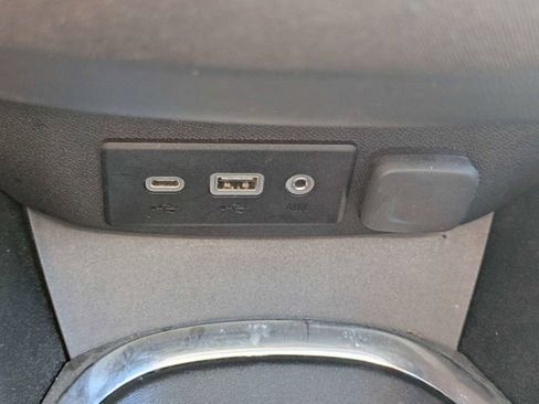 Used 2023 Chevrolet Malibu LT image 24