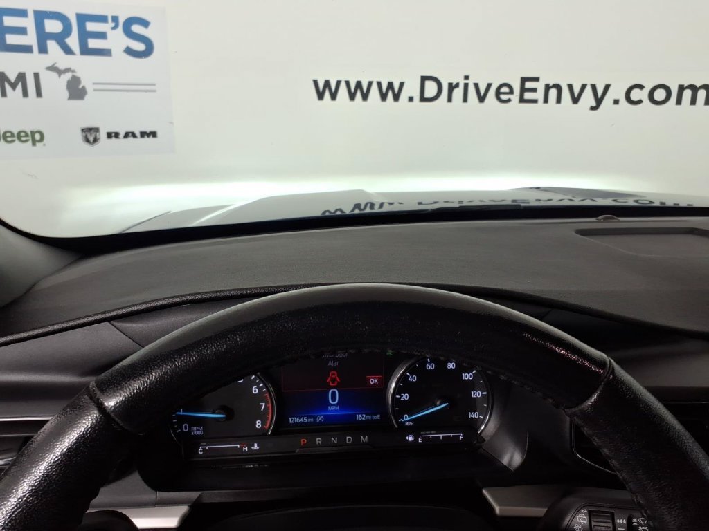 Used 2020 Ford Explorer XLT w/ Equipment Group 202A AWD/4WD image 23