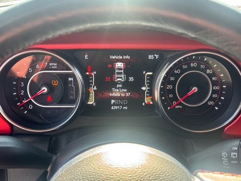 Used 2021 Jeep Wrangler Unlimited Rubicon AWD/4WD image 22