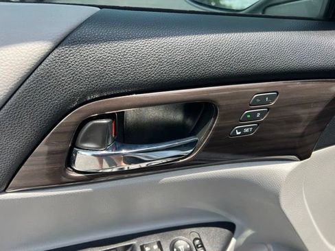 Used 2017 Honda Accord EX-L image 29