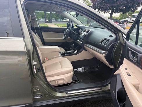 Used 2017 Subaru Outback 2.5i Limited AWD/4WD image 21