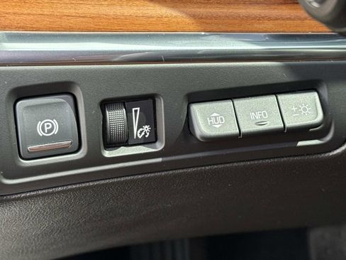 Used 2021 Cadillac XT5 Premium Luxury FWD image 23