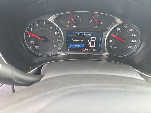Used 2020 Chevrolet Equinox LT FWD image 2