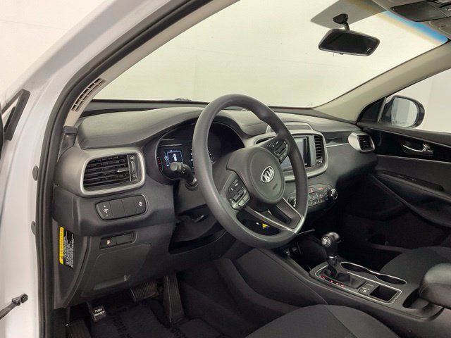 Used 2018 Kia Sorento FWD V6 image 12