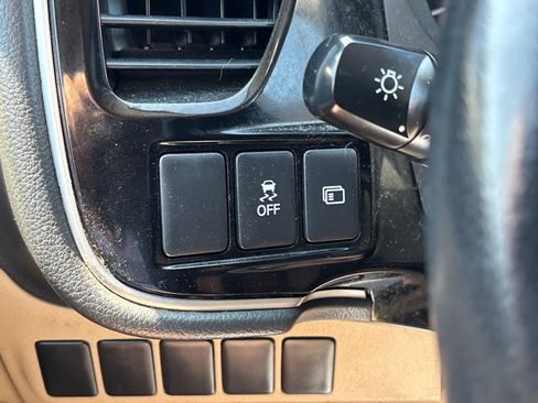 Used 2017 Mitsubishi Outlander SEL AWD/4WD image 20