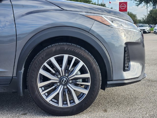Used 2024 Nissan Kicks SV FWD image 8