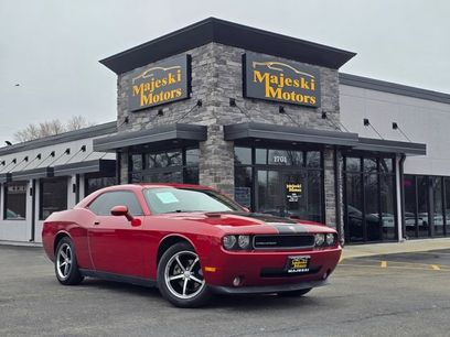 Used 2010 Dodge Challenger SE