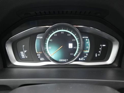 Used 2018 Volvo S60 T5 Inscription Platinum w/ Climate Package AWD/4WD image 25