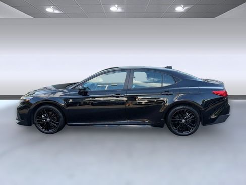 Used 2025 Toyota Camry SE w/ Convenience Package AWD/4WD image 2