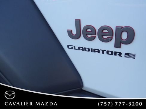 Used 2026 Jeep Gladiator Rubicon AWD/4WD image 46