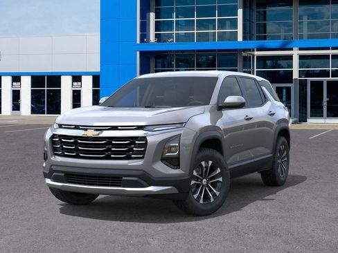 New 2026 Chevrolet Equinox LT FWD image 6