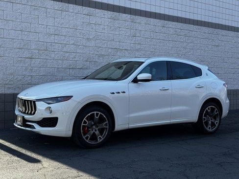 Used 2017 Maserati Levante S image 4