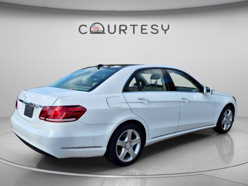 Used 2016 Mercedes-Benz E 350 Sedan w/ Premium Package image 7