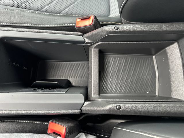 Certified 2025 Volkswagen Tiguan SE AWD/4WD image 29