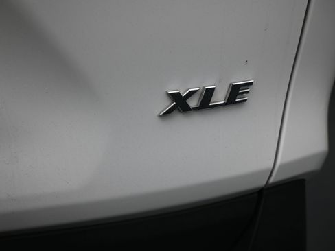 Used 2024 Toyota RAV4 XLE image 38
