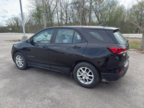 Used 2023 Chevrolet Equinox LS w/ Driver Confidence II Package image 3