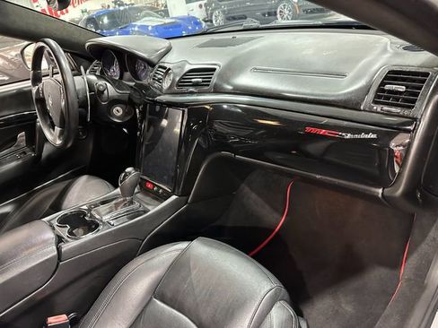 Used 2012 Maserati GranTurismo S image 9