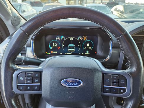 Used 2023 Ford F150 Lariat w/ Trailer Tow Package image 23