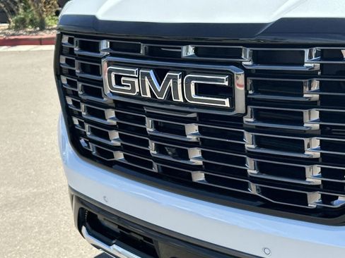 Used 2026 GMC Yukon XL Denali Ultimate AWD/4WD image 32